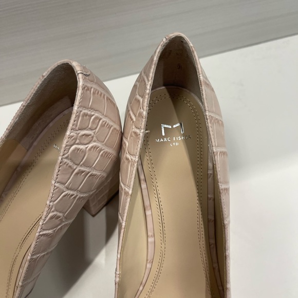 Beautiful dress shoes - Picture 6 of 7